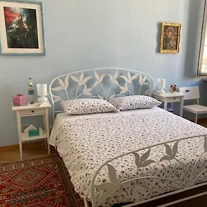 Apartamento Squisito In Stabile Vecchia, Milán